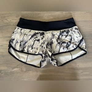 Black and tan lululemon shorts